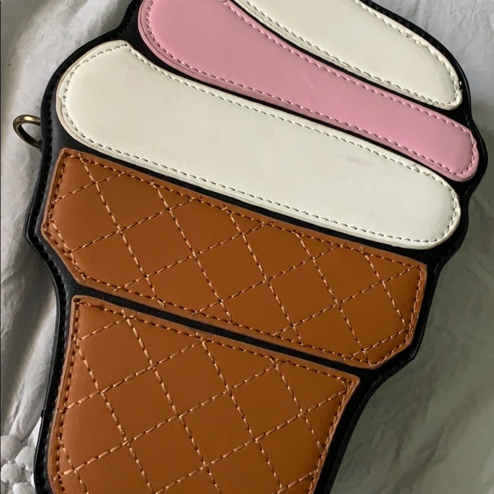 Purse - Picture 5 of 5